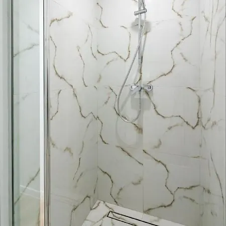 Apartman On Staroyevreiska Street *