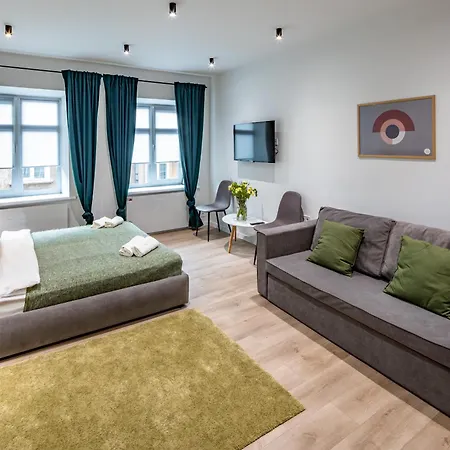 On Staroyevreiska Street شقة *