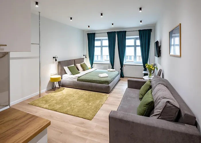 On Staroyevreiska Street