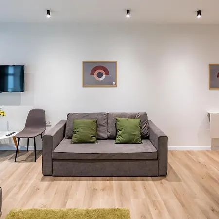 Apartamento On Staroyevreiska Street