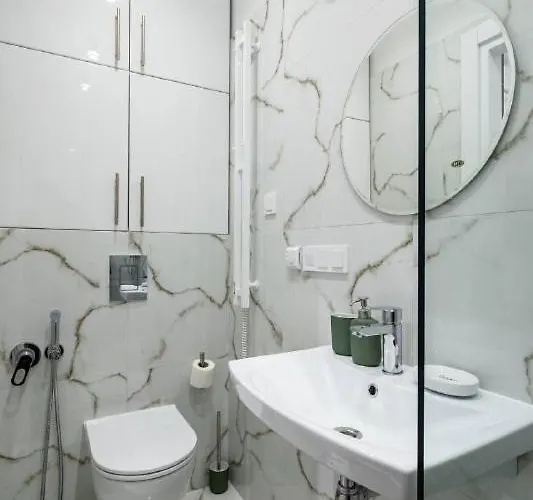 Apartamento On Staroyevreiska Street